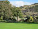 PICTURES/Edinbugh -Palace of Holyroodhouse & Holyrood Abbey/t_Gardens.JPG